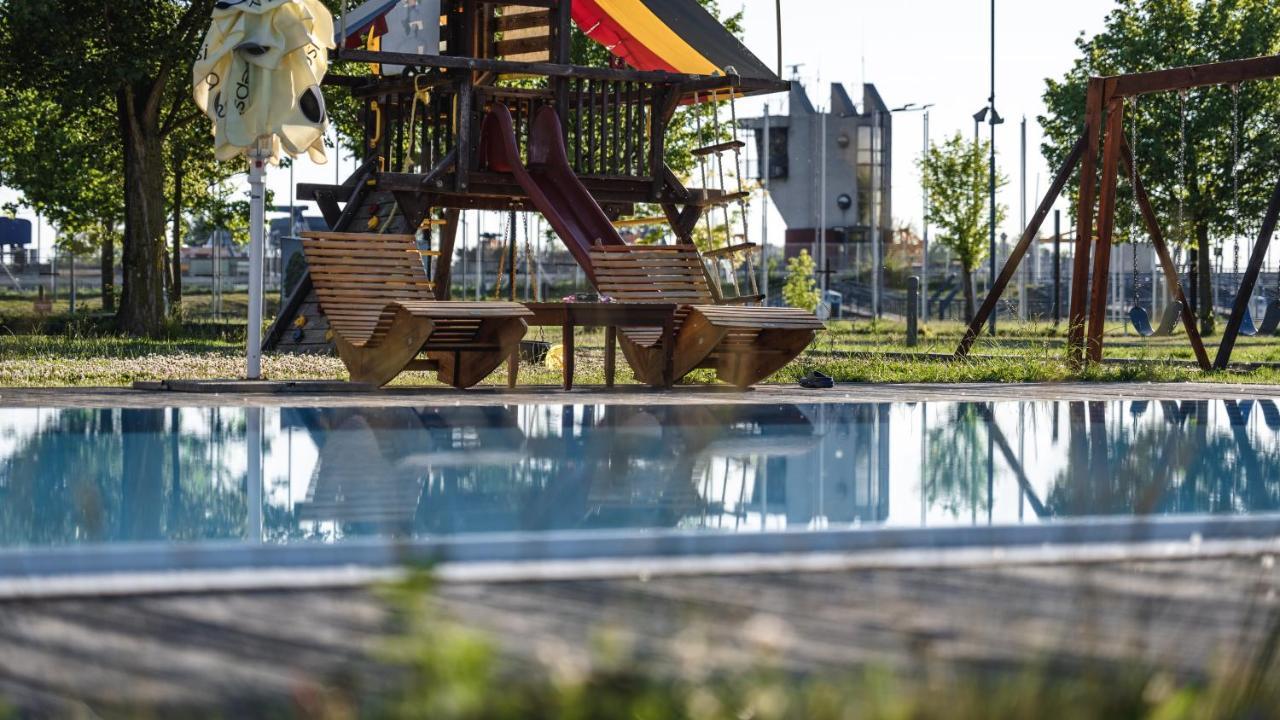 Hotel And Park Divoka Voda Bratislava Luaran gambar