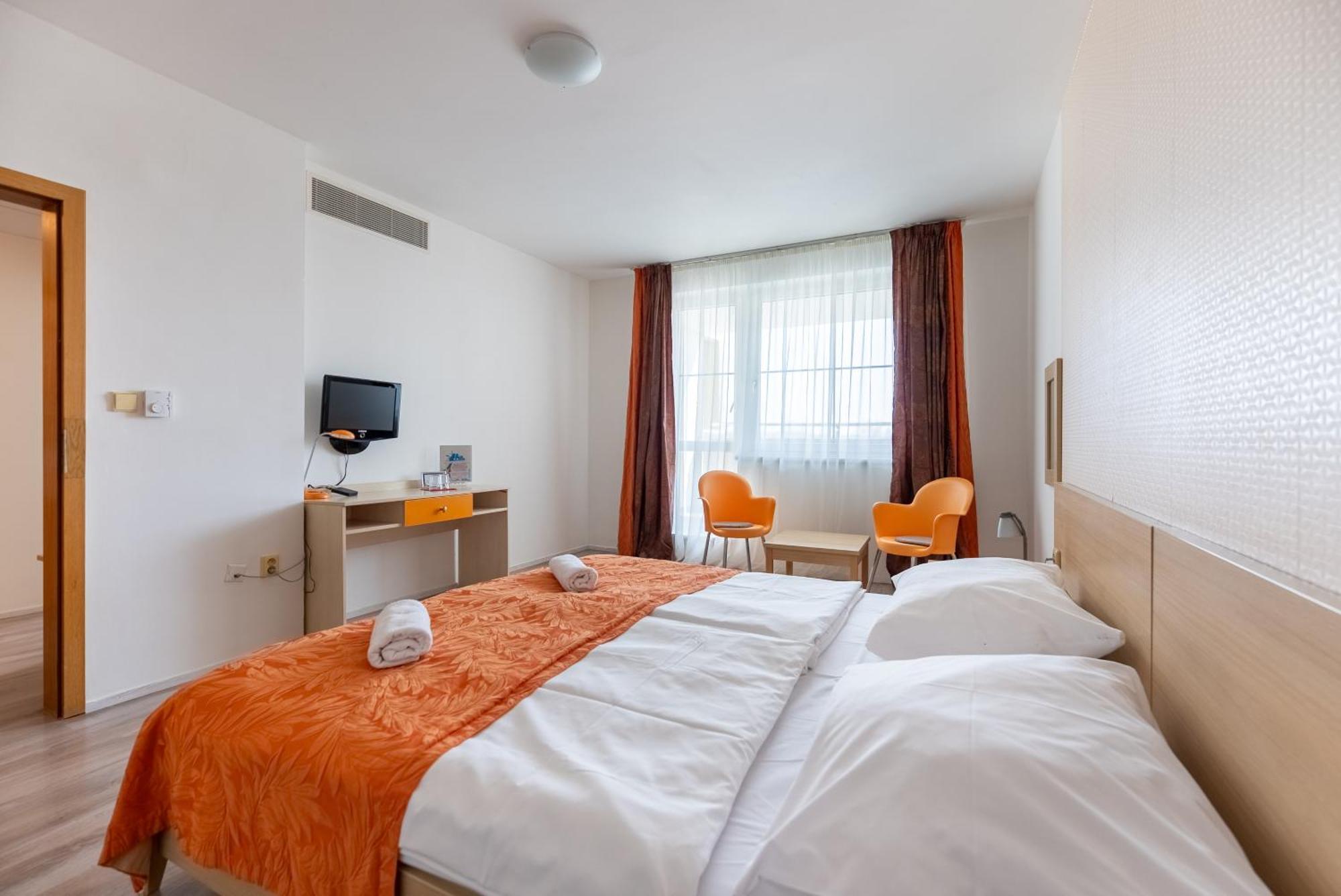 Hotel And Park Divoka Voda Bratislava Luaran gambar